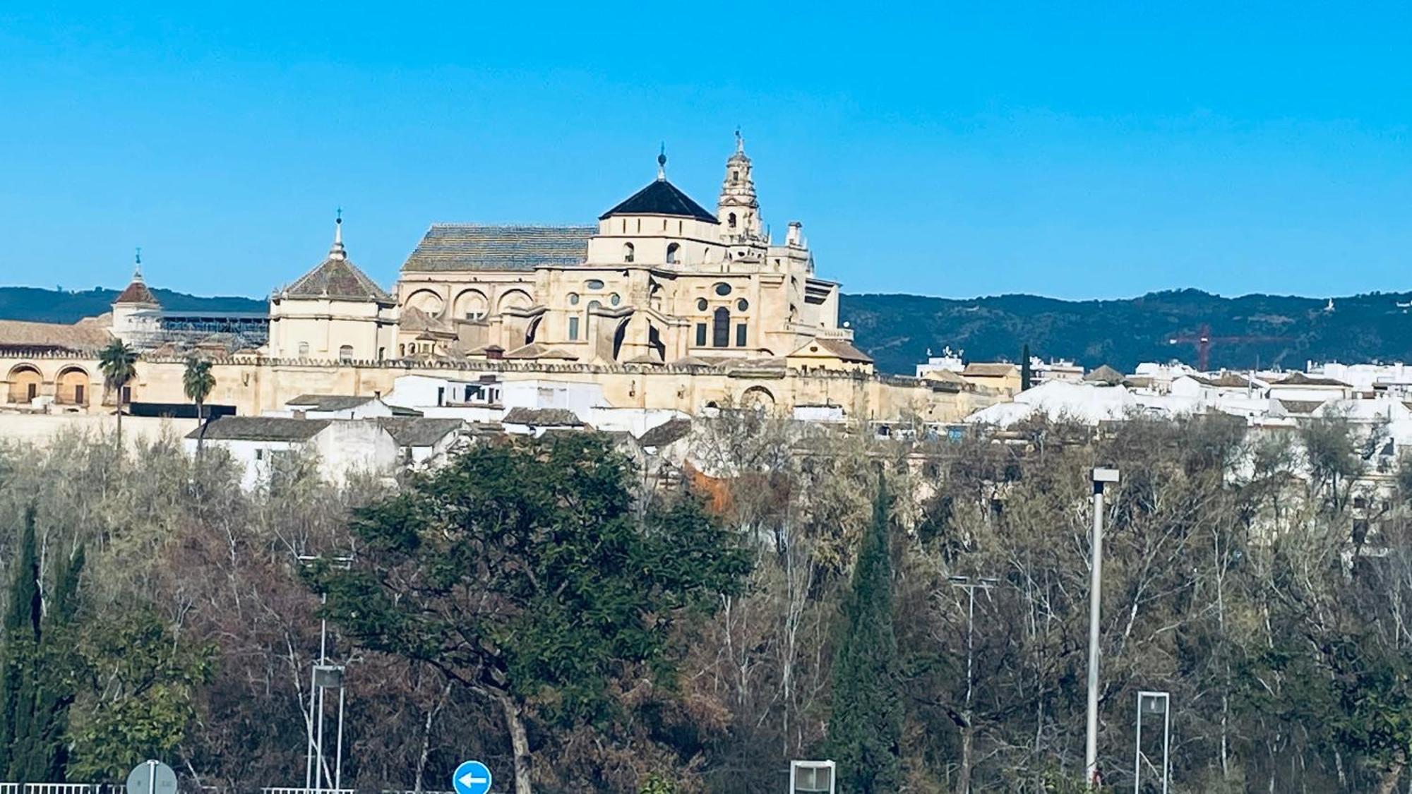 Duplex Junto Al Puente Romano Con Gran Terraza Y Parking Privado Cordoue Extérieur photo